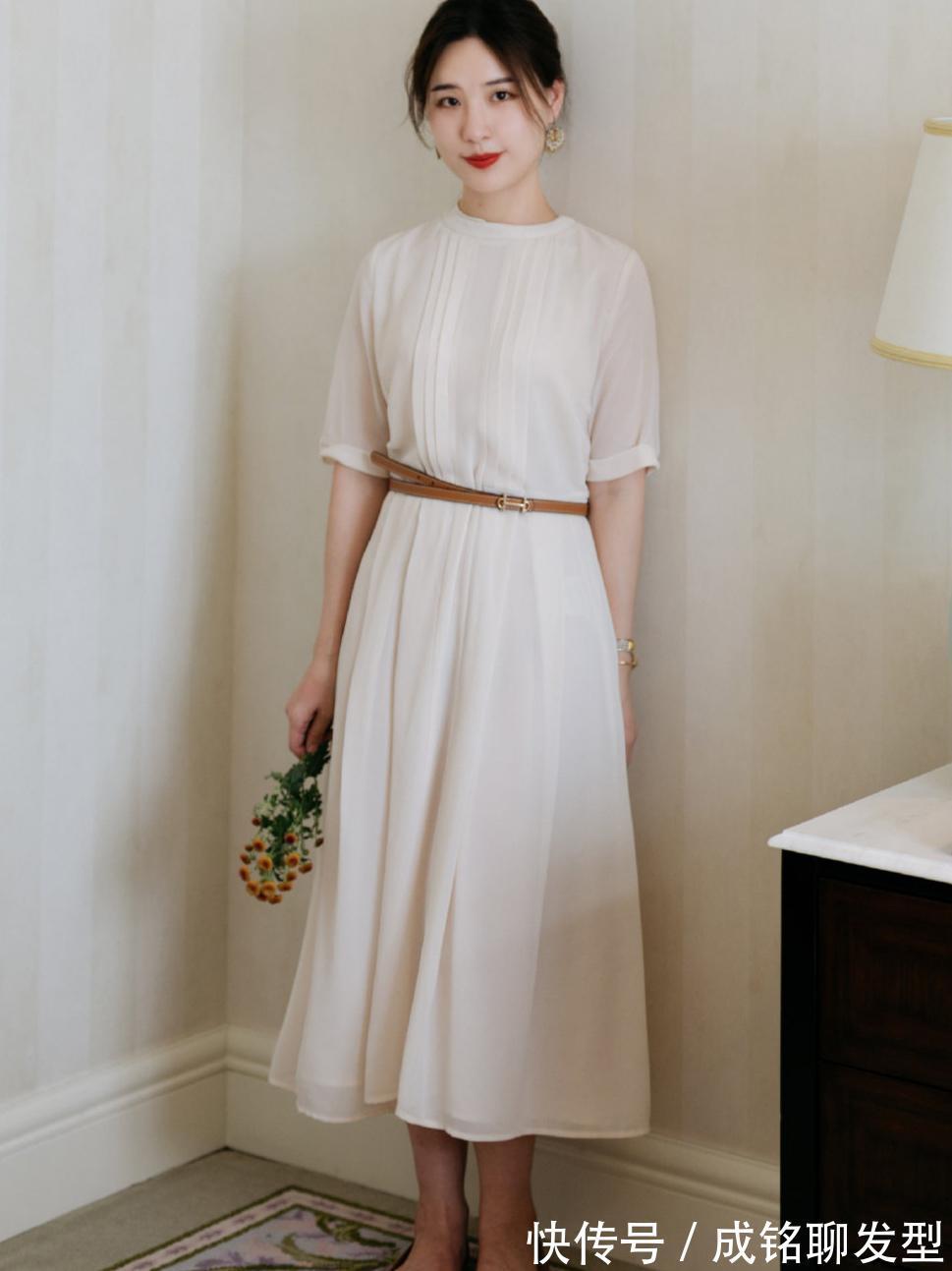 女人|奔四女人的优雅穿搭,清新简约的搭配精致又减龄,显身材更显气质
