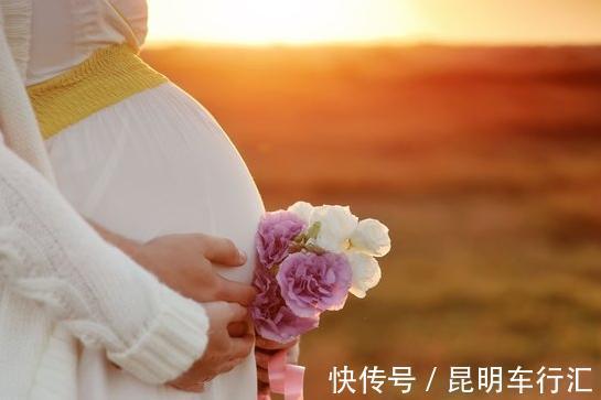 医生|产妇生出双胞胎后,突然大喊“等一下”!医生检查后发现有惊喜