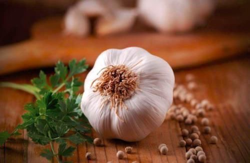 蒸汽|咽喉肿痛,民间1土办法,煮水喝,专克咽炎,远离咳嗽,不再干痒