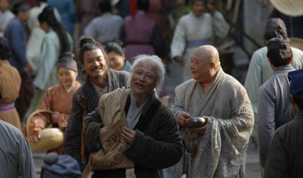 贾母#为何林黛玉一死,贾家就被抄了家?看她进荣国府,吃了啥恐怖丸药