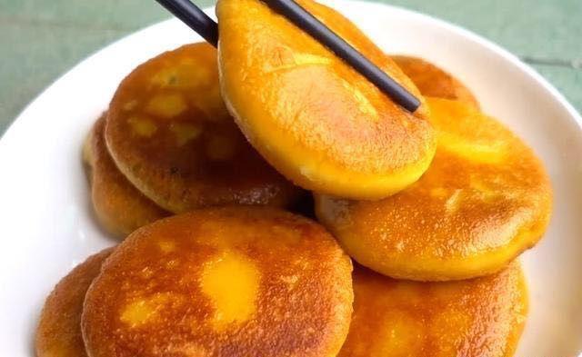 早餐煎饼,不需要揉面,出锅就被抢光,做法超级简单