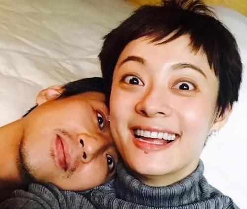 邓超自曝不会手机支付,“大龄儿童”人设过头?心疼孙俪养仨孩子