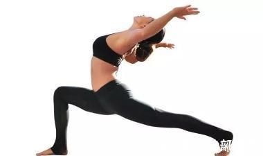 营养均衡|顽固性脂肪如何减去？合理饮食加瑜伽运动，平坦小腹，塑形美体