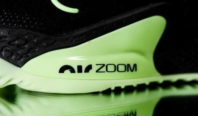 zoom 极致的炫技！来自奥运年的惊喜 Nike这款鞋才叫真正的旗舰