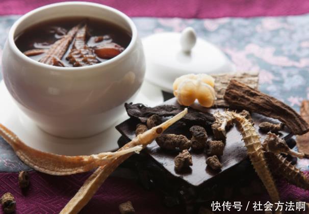 宿便|便秘的罪魁祸首找到了,空腹喝这3种水,宿便和你说拜拜了