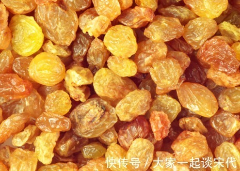 柠檬水|葡萄干和它一起泡,每天喝一杯,睡眠好了,气血足了,皮肤更红润