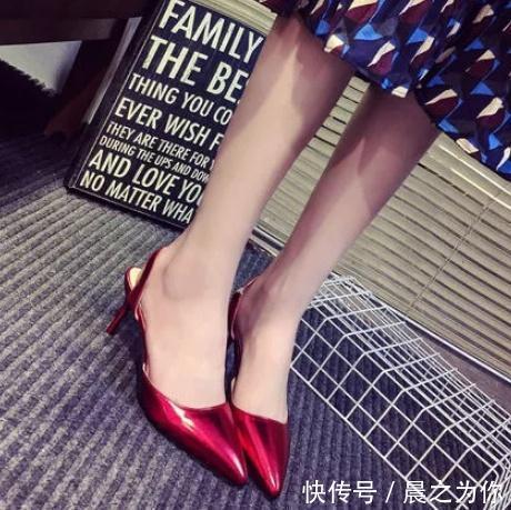 职业装 细跟鞋简单的设计风格,有种高端质感!