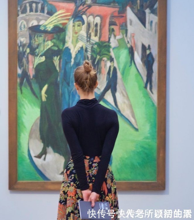 名画@和名画“撞衫”是一种怎样的体验?他花2年专拍艺术界最美的意外