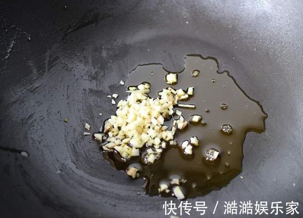 油煎带鱼用淀粉还是面粉想要外酥里嫩就用它，颜值高又香喷喷