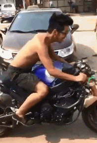 |【搞笑动态图】这就是你装13的下场