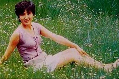 “春光美”许丽丽从服务员到青歌赛冠军，红极一时，现状令人惋惜