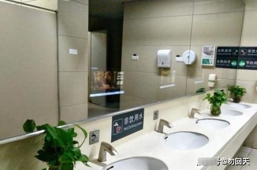 胎儿|孕妇上厕所,尽量做到“3不要”!可别不以为然,易导致胎儿缺氧