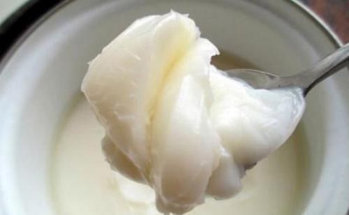 熬猪油时，只加水是“外行”，学会这招，猪油雪白不腥，能放一年