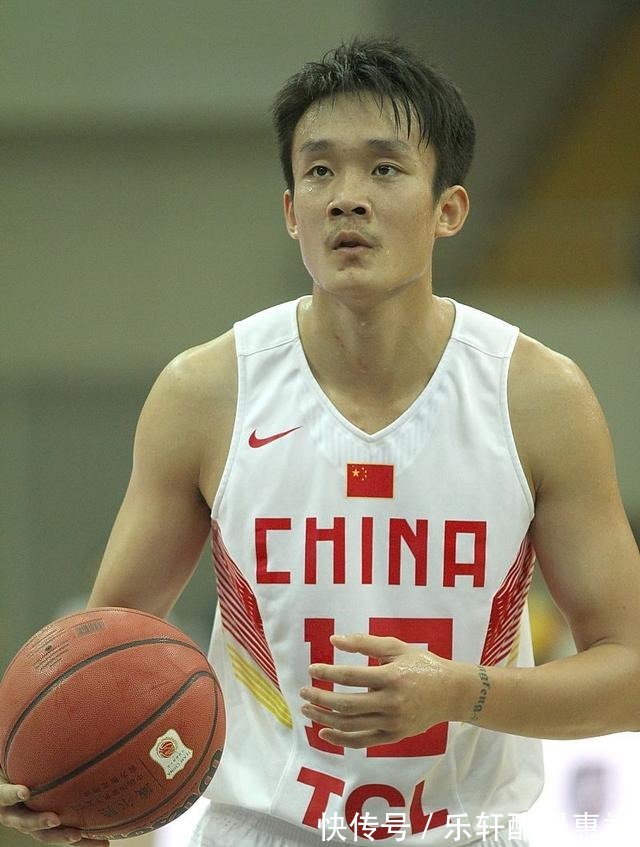 山东高速男篮|CBA联赛丁彦雨航因伤缺席,回归之路艰难,已走下神坛