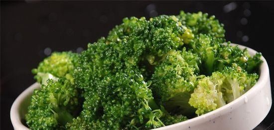 西兰花|每天早上坚持吃西兰花,连吃7天,3大好处不请自来,早食早好