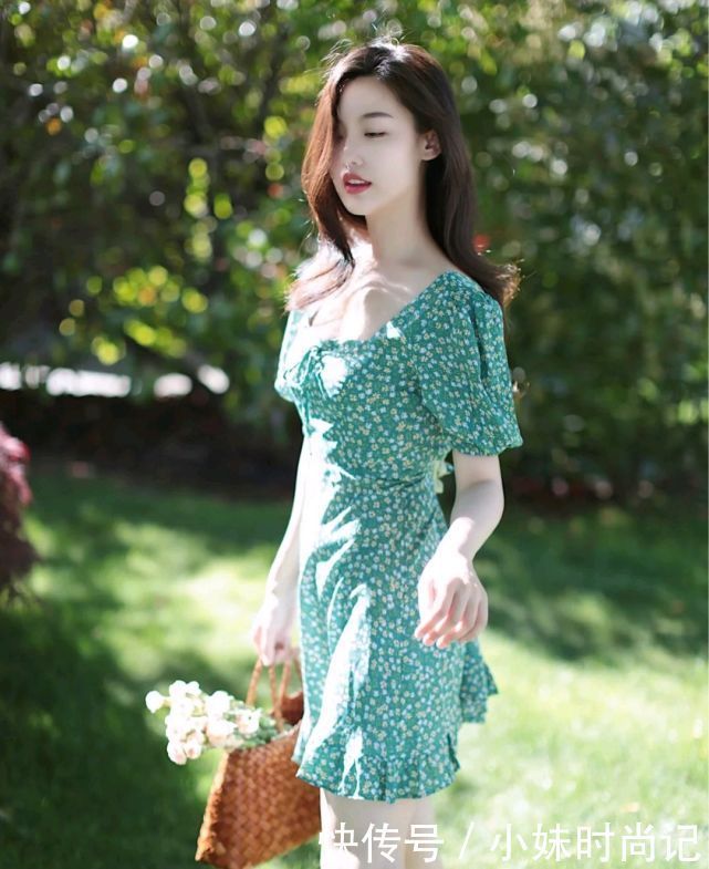 时尚博主|35岁后的女子穿什么才好看?优雅浪漫的穿搭就很精致,魅力四射