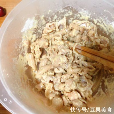 周末这样吃，干煸肥肠开启元气满满的一天