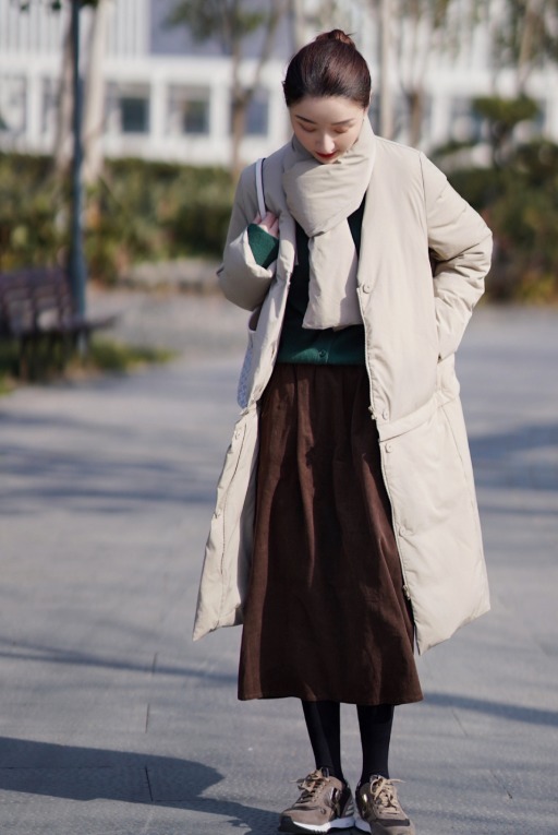 紧身裤|时髦精必看!2021年最流行的羽绒服穿法,让你美得不重样