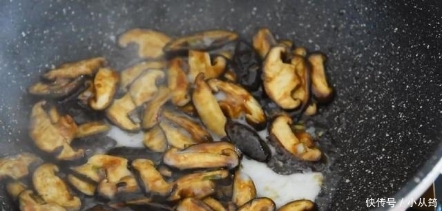 蚝油|“蚝油”是一开始就放,还是最后放?大厨:放对了鲜10倍!