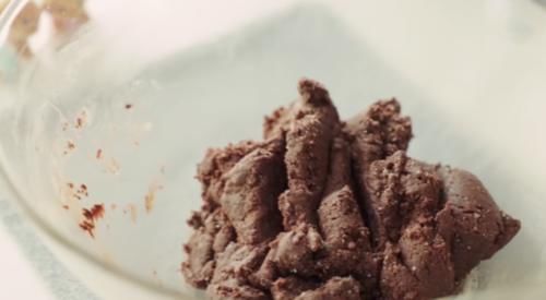  巧克力黄油酥饼，甘纳许细化细腻，配上黄油酥饼香甜入味