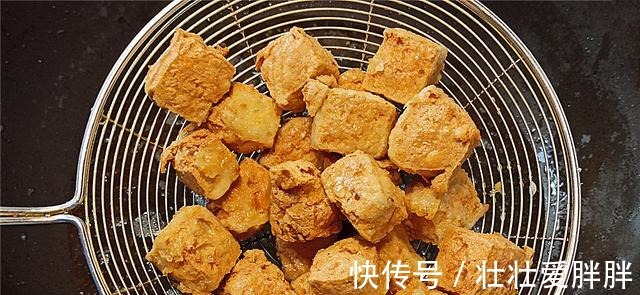 鸭血豆腐炖粉丝这样做,汤鲜味美,做了满满一大锅吃的非常爽!