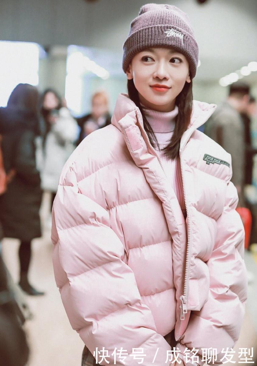 羽绒服才是冬天最保暖的单品,分享四款“高级色”,时尚又暖和