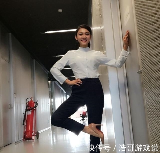 大祸|挤走董卿却闯大祸，屡次犯错仍稳坐央视一姐之位？龙洋到底啥背景