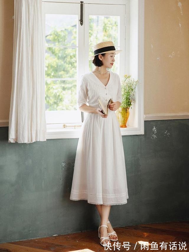 女人|女人上了40岁,有3种“时髦裙”尽量少穿,会拉低气质还显土气