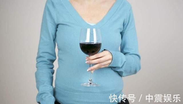 孕期|“畸形”多是吃出来的,孕期就算再馋,这些食物也不能动,伤胎!