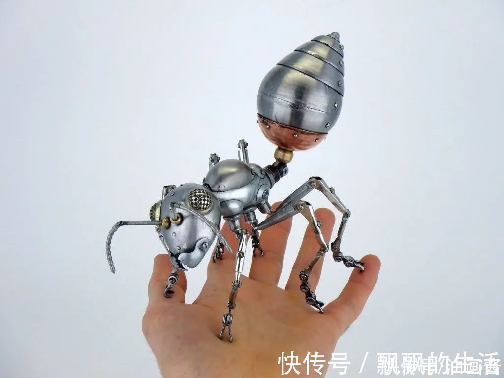 雕塑家$雕塑家收集废铁,打造朋克风金属动物,制作过程和作品都非常酷