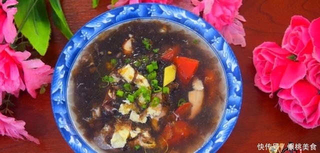 番茄紫菜蛋汤最好吃的做法，简单美味又馋人，看看你喜欢吃不？