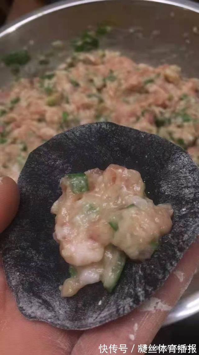 王孟英|靠海边的人真有口福，这种黑暗美食常吃对身体大有好处尤其是女性