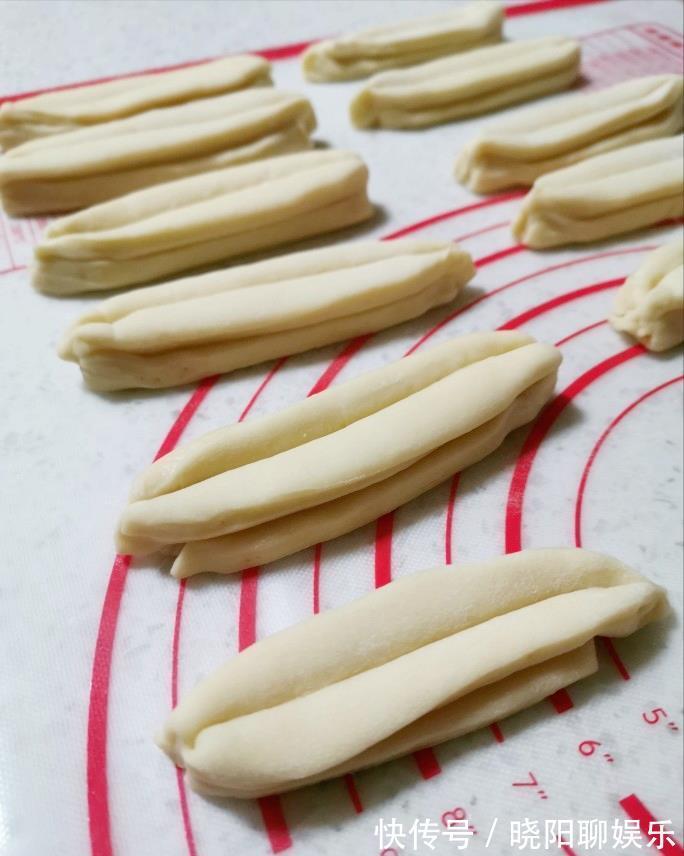 无铝泡打粉|炸油条用放酵母吗？教你正确的做法，出锅金黄酥脆，放凉了也不硬