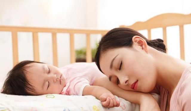 睡眠|宝宝睡醒后有这2种表现，说明妈妈很会养孩子，中了的偷着乐吧