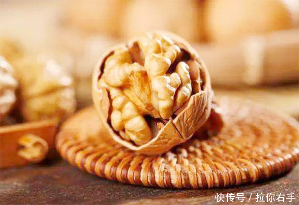 核桃养生助长寿有5大养生功效,但和“它”搭配可以“致命”