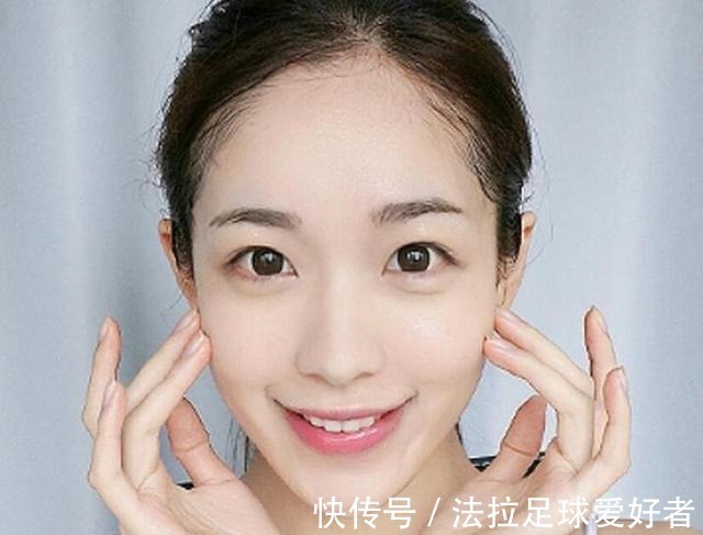 水乳 毛孔粗大出油快，多半是护肤不对！做好这3点，轻松养出干净脸！