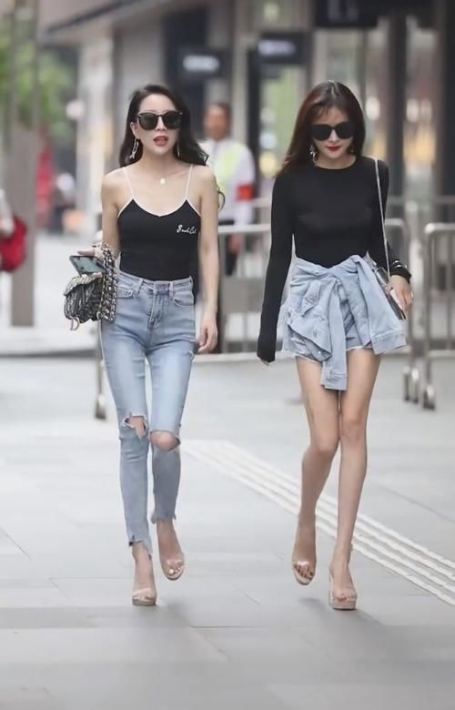 小蛮腰|同身高的闺蜜穿高跟鞋，她却因将外套当裙子，显得更加亮眼好看！