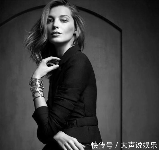 大丽花|国际超模沃波依，一双神秘蓝眼睛惹人心动，是高奢品牌的独宠