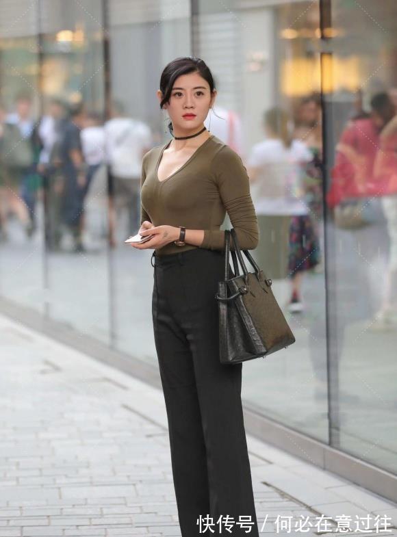 墨绿色|女生会穿搭就是美，墨绿色打底衫配直筒裤，清新恬静有魅力