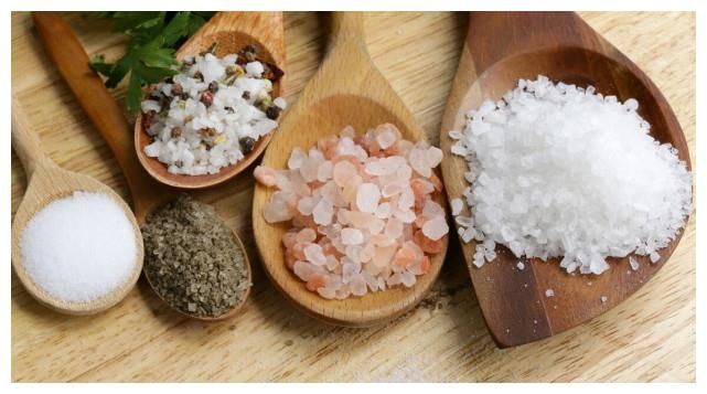 甘油三酯|49岁男子坚持3件事，甘油三酯从6.4降到1.6，血管通透头不晕了