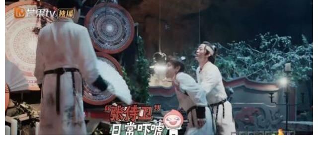 成员们|《密室大逃脱》邓伦怂到卖萌，黄明昊抓鸡有阴影，解密游戏太刺激