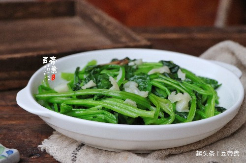 惊蛰|此菜不贵营养好，现在吃正是时候，贫血头晕的人，尤其要多吃