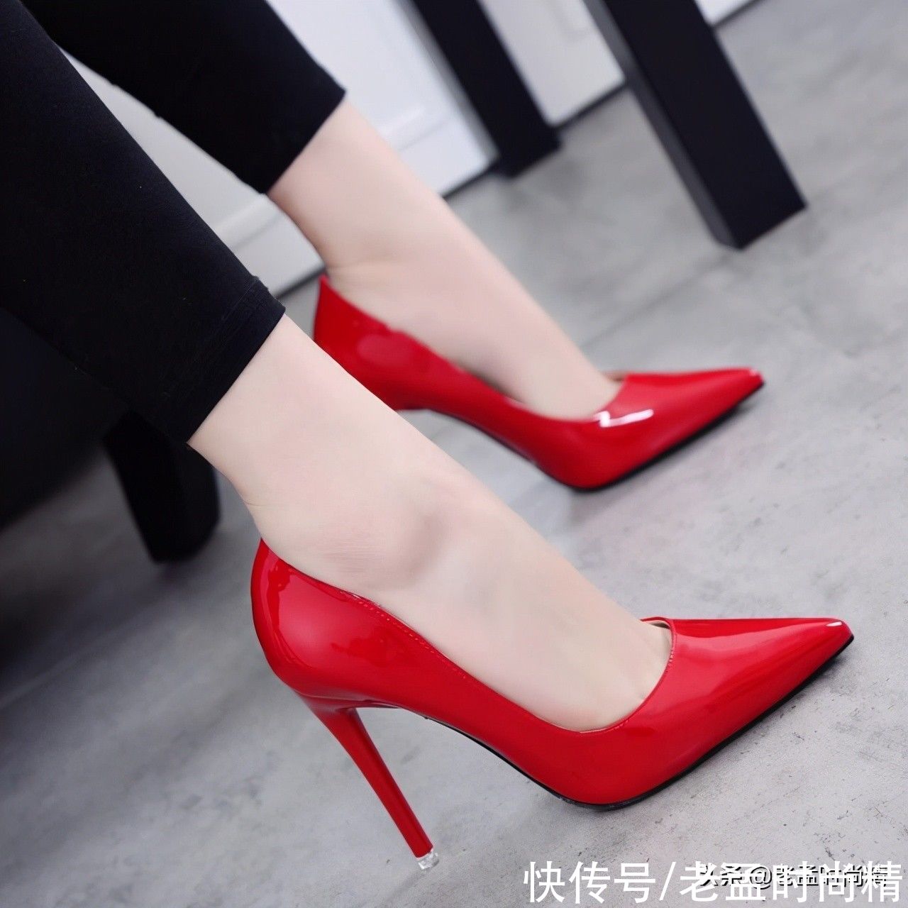 漆皮|红色尖头高跟鞋让你轻松做最美的新娘