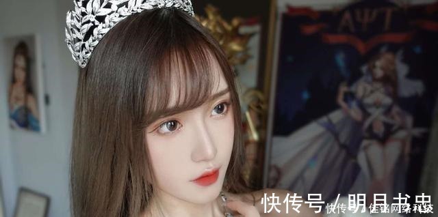 艾达·王|腐团儿cos“生化危机”火了,拿枪姿势神还原,细节百分百还原