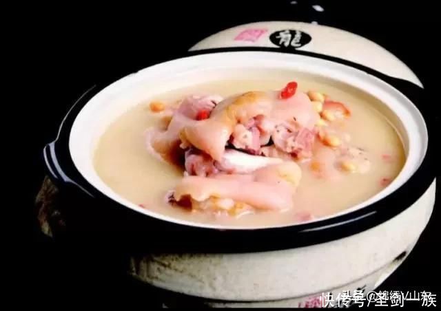 魔芋豆腐|馋得人直流口水的家常菜，味道真给力，配上米饭，美美地享用吧