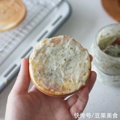  小孩|肉松小贝松饼这样做，隔壁小孩都馋哭了