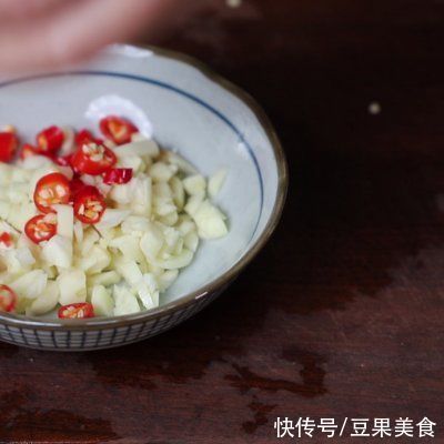 香到流口水的凉拌莴笋，下饭神器都靠它