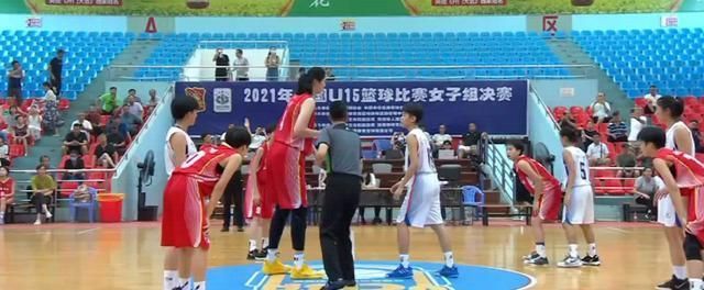 wcb插上腾飞翅膀？2.27米女姚明获名帅指点 曾单场砍42分25板