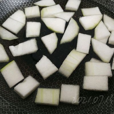 青口海带冬瓜汤|青口海带冬瓜汤