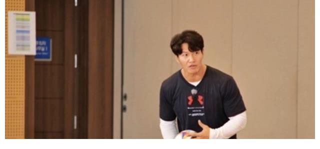 挑釁|《RM》金鐘國挑釁金軟景，結(jié)果成了掉牙的老虎